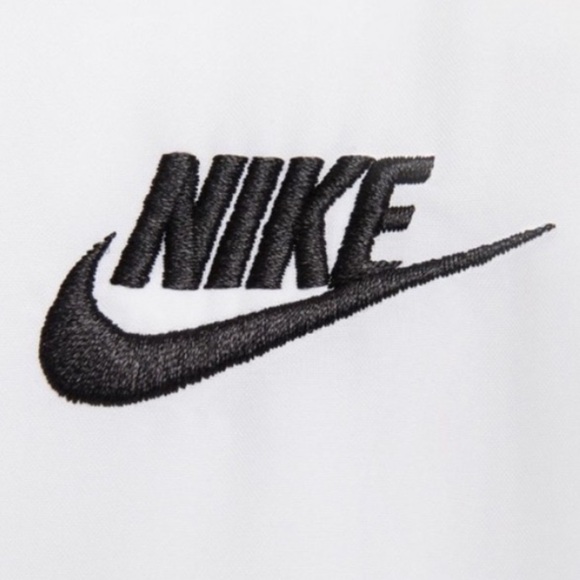 Nike Womens White/Black Sportswear Classic Puffer Vest | NEW/NWT!!❄️✔️ - Picture 8 of 10